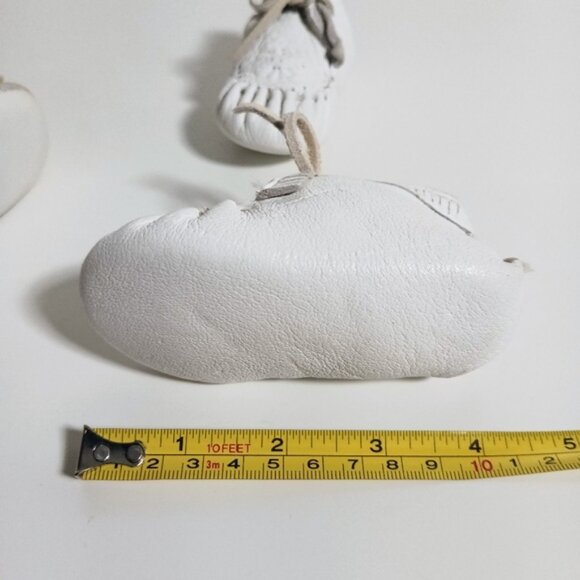 Vintage Baby White Leather Moccasin Shoes Bundle - Picture 5 of 7